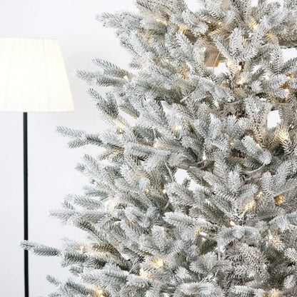 Realistic Artificial PE Christmas Tree with Integrated LED Lights