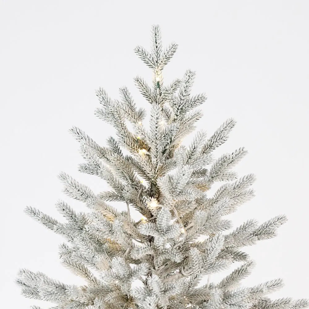 Realistic Artificial PE Christmas Tree with Integrated LED Lights
